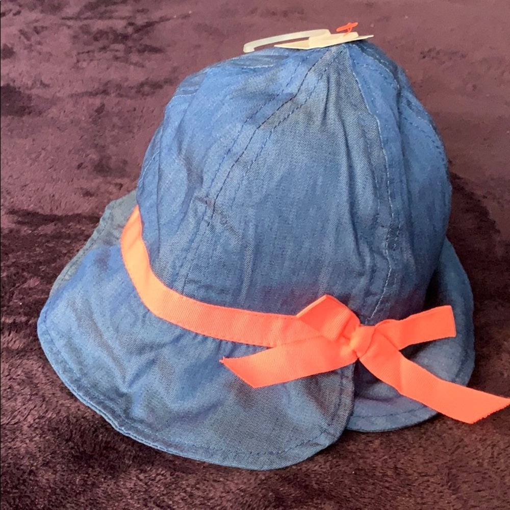 New baby Cat & Jack sun hat